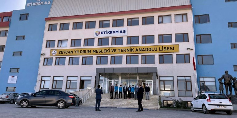 Elazığ OSB'deki meslek lisesinin öğrencileri 'iş garantisi' ile eğitim görüyor