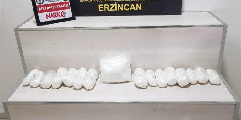 Erzincan'da 6 kilo uyuşturucu ele geçirilen tırın sürücüsü tutuklandı