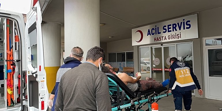 Erzincan'da ısınmak için tenekeye tiner döken işçi oluşan parlamayla yaralandı