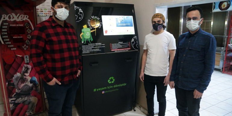 ERZURUM - Atık dönüşüm makinesi öğrenciye yemek, vatandaşa para kazandıracak1