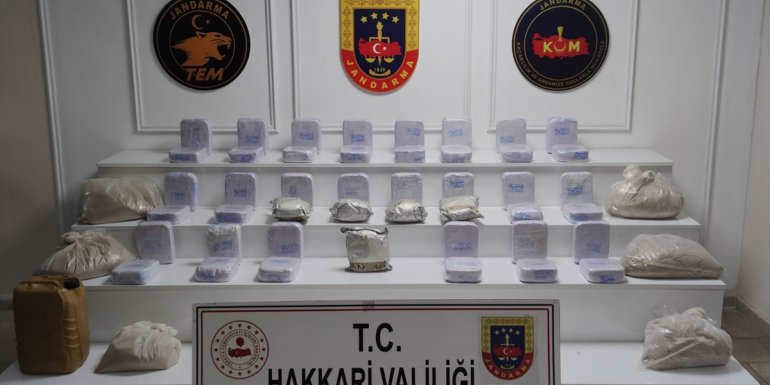 Hakkari'de 77 kilogram eroin ele geçirildi
