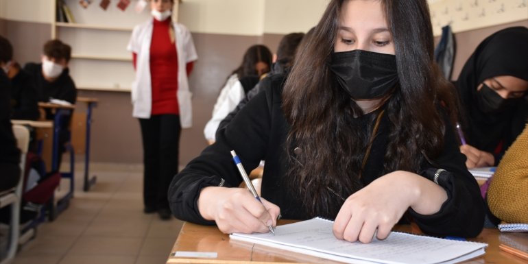 Hakkarili gençler "eğitim seferberliği" ile hayallerine kavuştu