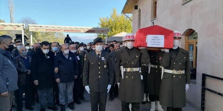 Kanserden hayatını kaybeden asker memleketi Ardahan'da toprağa verildi