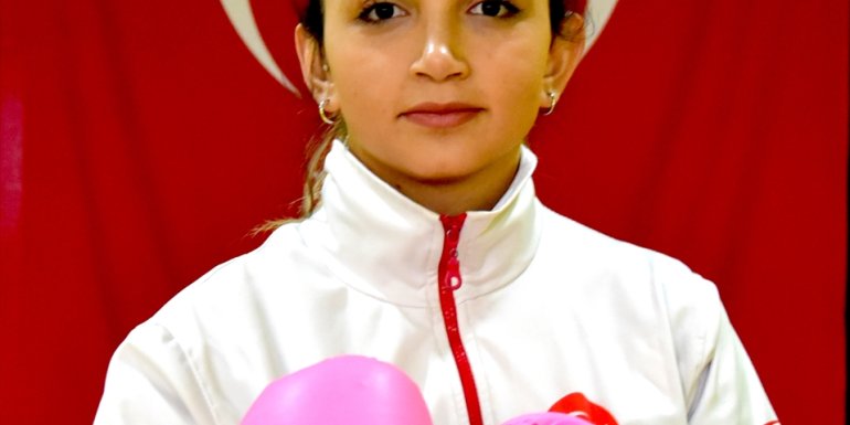 Milli sporcu Büşranur, Kars'ta kendisi gibi şampiyonlar yetiştiriyor