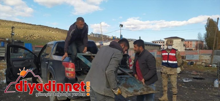 Kars'ta sulama kanalından demir kapak çaldıkları iddiasıyla 2 kişi gözaltına alındı