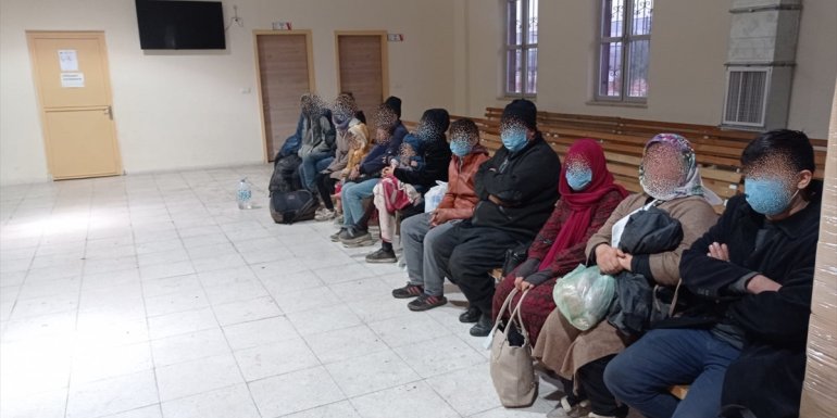 Malatya'da 14 düzensiz göçmen yakalandı