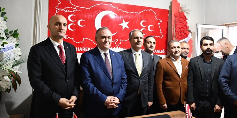 MHP Grup Başkanvekili Akçay, partisinin Yüksekova ilçe binasının açılışına katıldı1