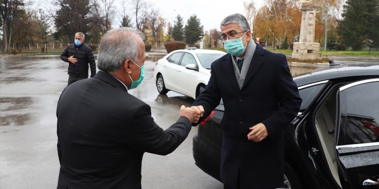 MHP'li Aydın'dan Atatürk Üniversitesi Rektörü Prof. Dr. Çomaklı'ya ziyaret: