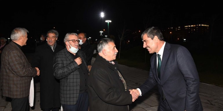 Muş Belediye Başkanı Asya, emekli öğretmenlerle bir araya geldi