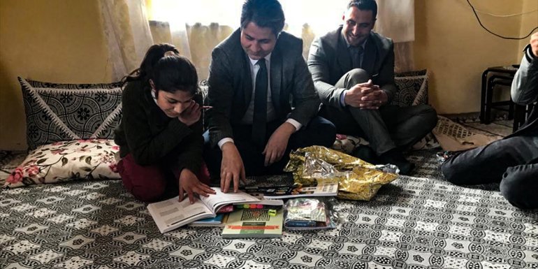 Okuma isteğini "boş tuval" ile anlatan İrem'e, Milli Eğitim Bakanı Özer sahip çıktı