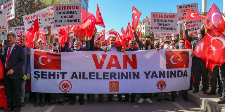 Van'da şehit aileleri ve gazilerden İYİ Partili Türkkan'a tepki