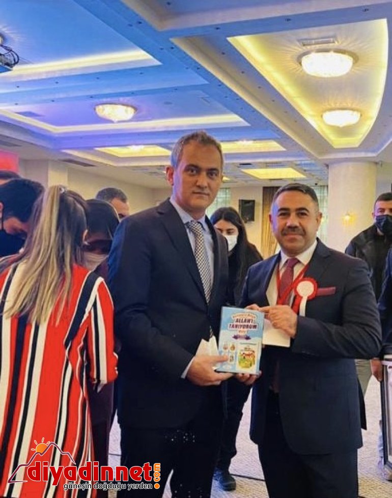 Yılın Öğretmeni seçilen Taştan, Cumhurbaşkanı ile bir araya geldi1