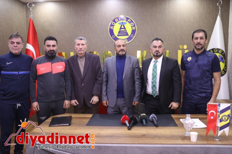 Ağrı 1970 Spor teknik direktör Yüksel Yeşilova ile anlaştı