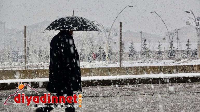 Ağrı beyaza büründü, karın tadını çocuklar çıkardı5