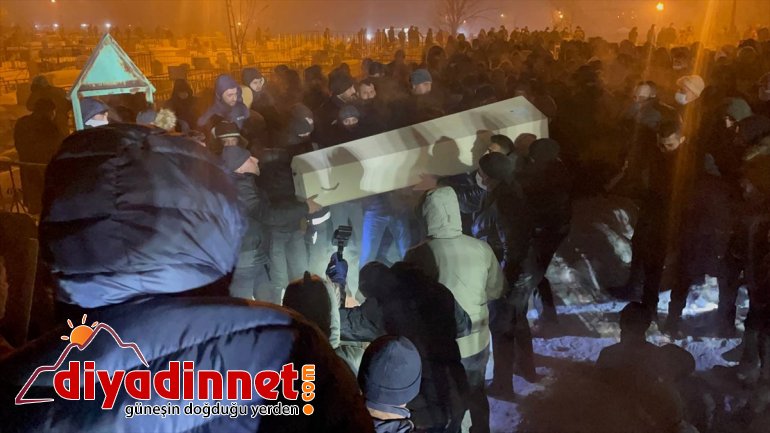 Bursa'daki trafik kazasında hayatını kaybeden 2 kişi Ağrı'da toprağa verildi