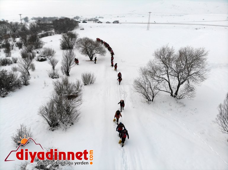 için hayvanları yem yaban doğaya Ağrı