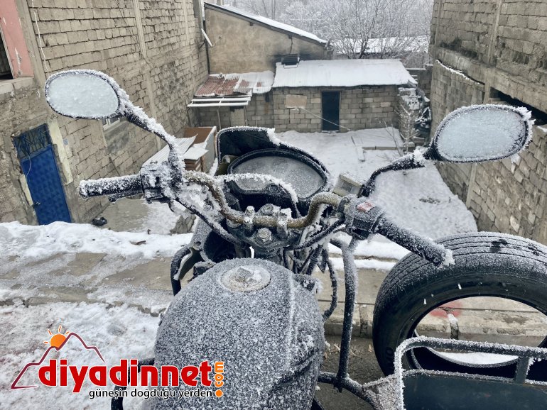 Ağrı dondurucu soğuklara teslim oldu2