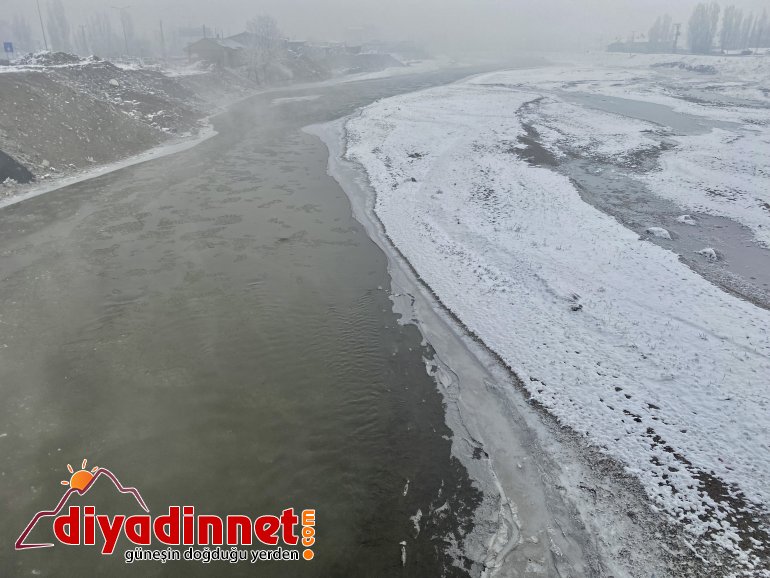 Ağrı dondurucu soğuklara teslim oldu5