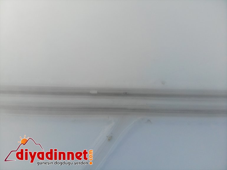 - kar ve ile sis Ağrı