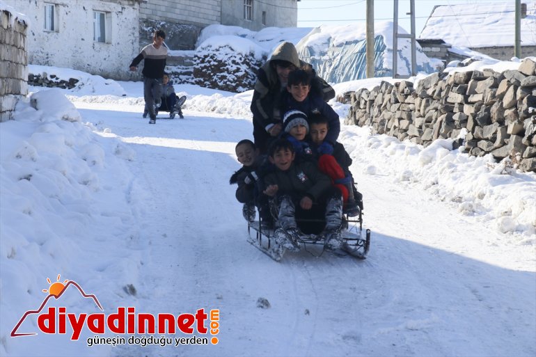 AĞRI kayarak fırsat Okul - çocuklar kızaklarla eğlendi tatilini bilen 14
