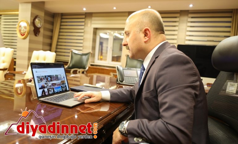 Ağrı Valisi Osman Varol, AA'nın "Yılın Fotoğrafları" oylamasına katıldı