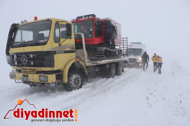 hastanın ekipler yaşlı köydeki kapanan yardımına yetişti Yolu kardan AĞRI - 5