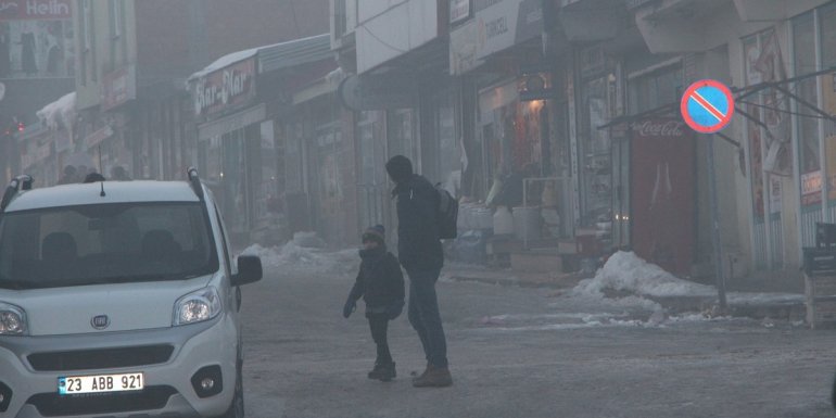 Karlıova'da hava kirliliği yaşamı olumsuz etkiliyor