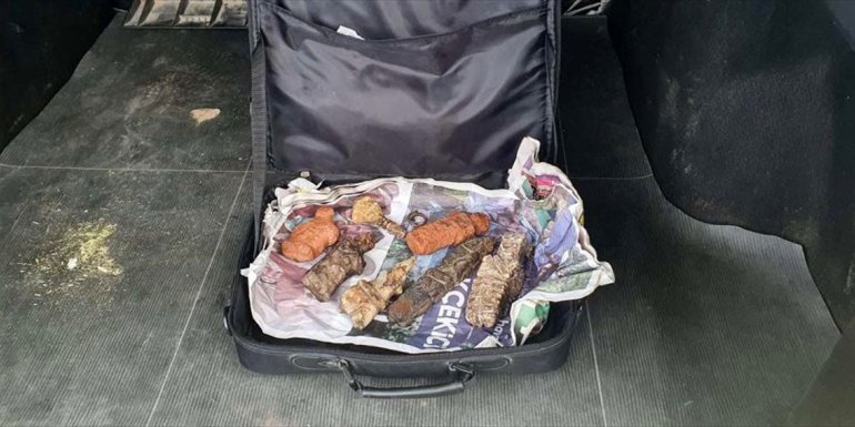 Bitlis'te tarihi 7 obje ve bir yüzük ele geçirildi