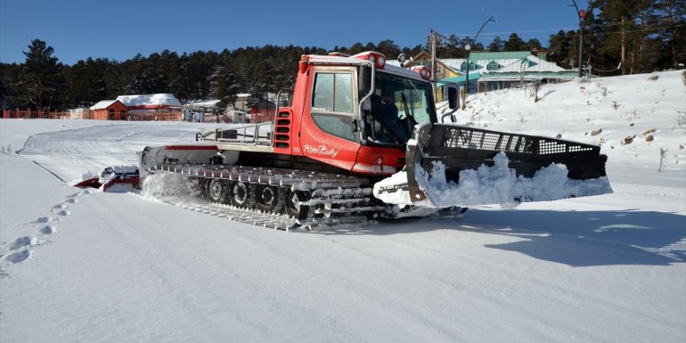 Cıbıltepe Kayak Merkezi'nde kayak sezonu hafta sonu açılacak