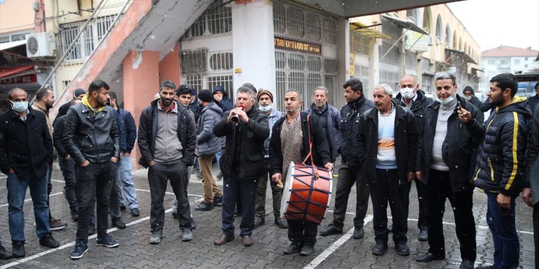 Döviz kurlarındaki düşüş Malatya'daki kayısı satıcıları tarafından sevinçle karşılandı