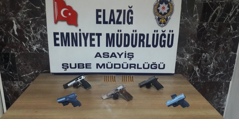 Elazığ'da asayiş uygulamalarında yakalanan 17 kişi tutuklandı