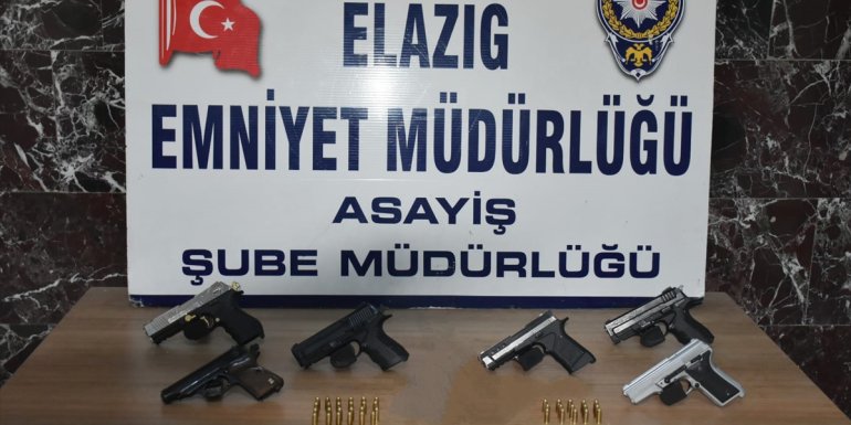 Elazığ'da asayiş uygulamalarında yakalanan 21 kişi tutuklandı