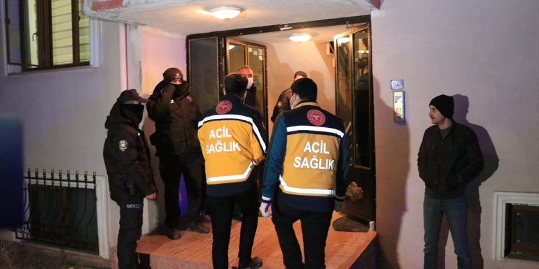 Erzincan'da kadın öğretmen kardeşi tarafından bıçaklanarak öldürüldü