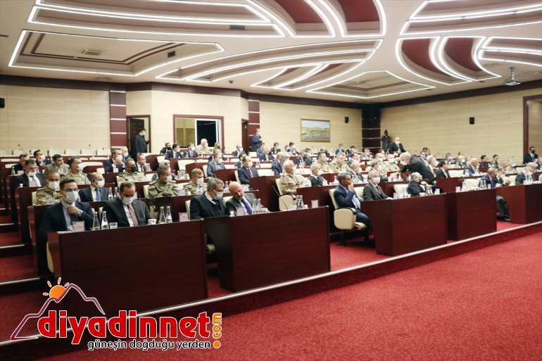 ilin valisi 14 düzensiz mücadeleyi görüştü göçle - ERZURUM 3