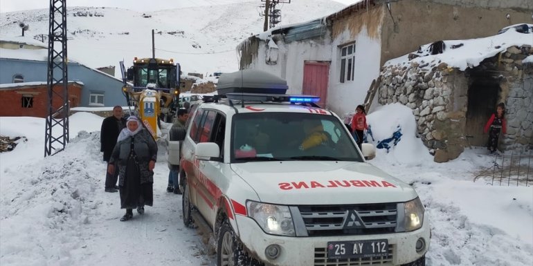Erzurum Büyükşehir Belediyesi 1500 personel ve bin araçla karla mücadele ediyor