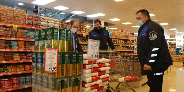 Erzurum'da zabıta ekiplerinin marketlerde fahiş fiyat denetimi sürüyor