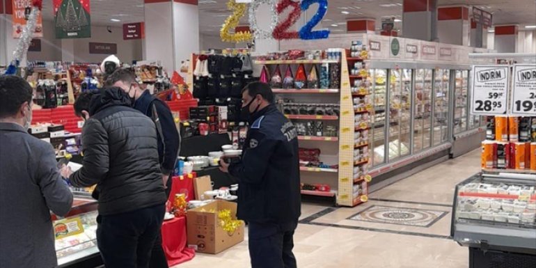 Erzurum'da zabıta ekiplerinin marketlere yönelik fahiş fiyat denetimi sürüyor