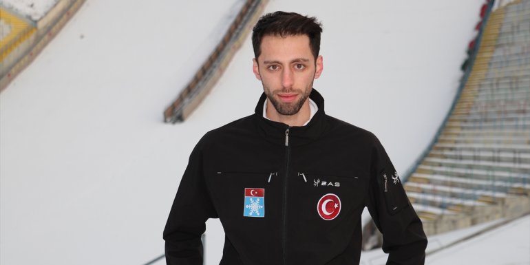 Kayakla atlamada tarihe geçen İpçioğlu kariyeriyle göz dolduruyor: