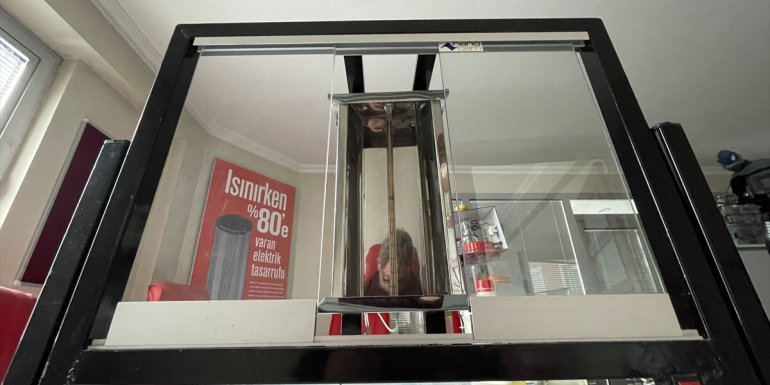 Erzurum'un soğuğundan esinlenip geliştirdiği cama Suudi Arabistan'dan talep geldi