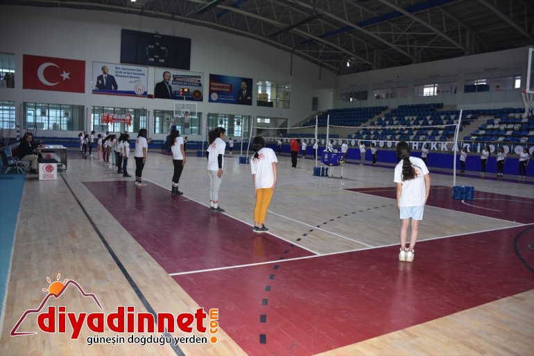 Fabrika Voleybol'un yeni okulu Hakkari'de açıldı