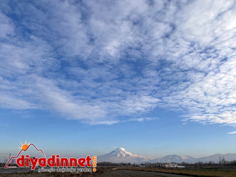 Türkiye'nin zirvesi Ağrı Dağı "şapka taktı"