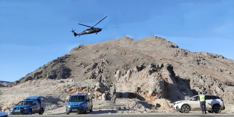 Malatya'da jandarmadan helikopter destekli trafik denetimi