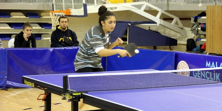 Malatya'da Masa Tenisi Bölge Şampiyonası başladı