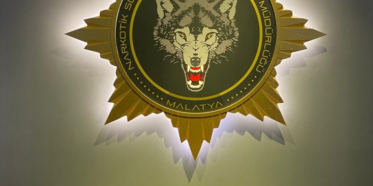 Malatya'da yolcu otobüsünde 12 kilogram eroin ele geçirildi