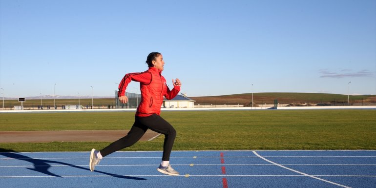 Milli atlet Derya Kunur, gözünü Avrupa Kros Şampiyonası