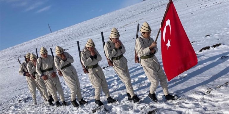 Muşlu öğrenciler, Sarıkamış şehitlerini andı