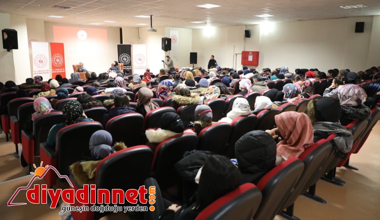 Vali Varol, KYK yurdunda gençlerle bir araya geldi1