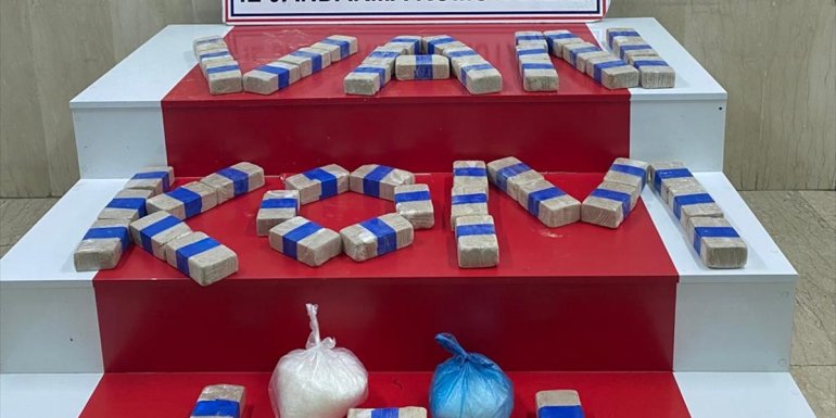 Van'da 26 kilo 460 gram uyuşturucu ele geçirildi