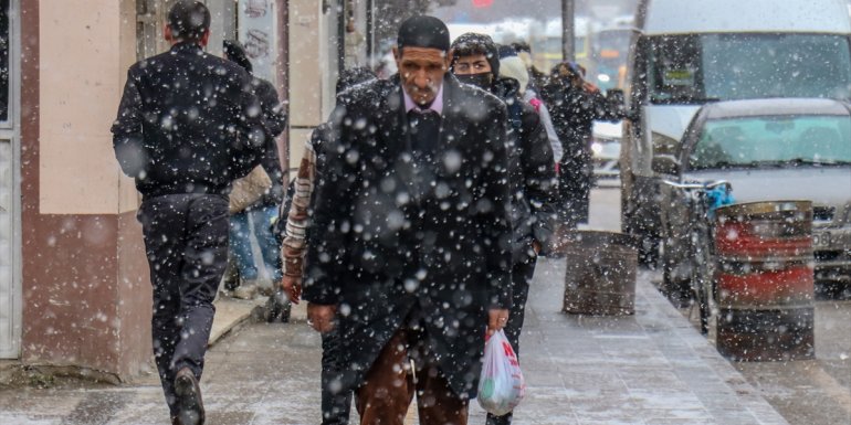 Van'da kar yağışı etkili oluyor