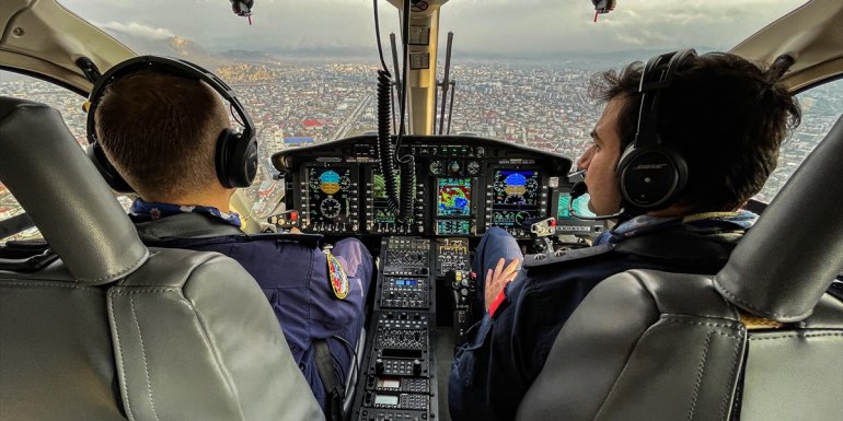 Van'da polis ekipleri helikopterle trafik denetimi yaptı